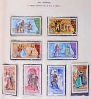Magyar gyűjtemény a kezdeti résztől az 1950-es évekig gyenge és bélyegzett, később az 1980-as évekig postatiszta anyag 9 berakóban illetve albumban + 1 mappában