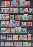 Hagyaték: főleg postatiszta magyar bélyegek 9 db A/4 + 6 közepes berakóban, valamint számos borítékban hullámkarton ládában. Magas katalógus értékű anyag, érdemes megnézni!!