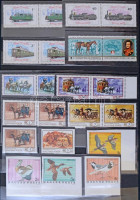 Hagyaték: főleg postatiszta magyar bélyegek 9 db A/4 + 6 közepes berakóban, valamint számos borítékban hullámkarton ládában. Magas katalógus értékű anyag, érdemes megnézni!!