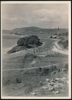 1935 Kinszki Imre (1901-1945) budapesti fotóművész hagyatékából, pecséttel jelzett vintage fotó, a szerző által datálva (Solymár határában), 18x13 cm