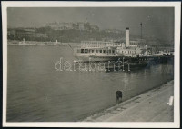 cca 1929 Kinszki Imre (1901-1945) budapesti fotóművész hagyatékából, jelzés nélküli vintage fotó (Dunai látkép), 4,1x6 cm