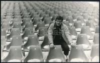 cca 1987 Koltay Gábor filmrendező, 1 db vintage fotó, ezüst zselatinos fotópapíron, 15,1x24 cm
