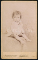 cca 1892 Babaportré, keményhátú fotó Hermann Mathaus bécsi műterméből, 10,5x6,5 cm