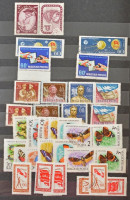 Párhuzamos gyűjtemény az 1955-1959 közötti időszakból kevés hiánnyal, blokkok nélkül 8 lapos A4-es berakóban (~60.000)