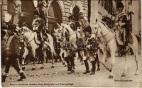 1916 Budapest, IV. Károly királlyá koronázása, menet a koronázási dombhoz indul. Beller R. felvétele