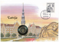 Lettország 1992. 50s Cu-Ni felbélyegzett borítékban, bélyegzéssel, német nyelvű tájékoztatóval T:1- patina, kis karcLatvia 1992. 50 Santimu Cu-Ni in envelope with stamp, cancellation and a prospectus in german C:AU patina, small scratch