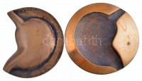 Lapis András (1942-) 1976. 'Gastroenterologiai Kongresszus / Budapest 1976' kétoldalas, összeilleszthető Br plakett (~85mm) T:2 patina, karc / Hungary 1976. 'Gastroenterologia / Budapest 1976 ' two-sided, consisting of two pieces Br plaque.