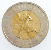 Kína 2008. 'Olimpiai fáklya' kétoldalas emlékérem (35mm) T:1 (eredetileg PP)China 2008. 'Olympic flame' two-sided medallion (35mm) C:UNC (originally PP)