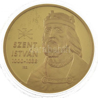 ifj. Szlávics László (1959-) 2011. 'Nagy Magyarok / Szent István' aranyozott Cu emlékérem tanúsítvánnyal (40mm) T:PP