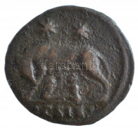 Római Birodalom / Siscia / I. Constantinus 331-334. AE3 Cu (2,05g) T:2-,3 Roman Empire / Siscia / Constantine I 331-334. AE3 Cu 'VRBS ROMA / ** - dot gamma SIS dot' (2,05g) C:F RIC VII 222