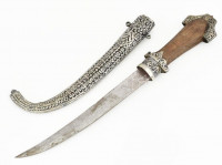 Arab tőr, tokkal, rozsdafoltokkal, h: 37 cm