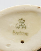 Lippelsdorf Wagner & Apel Bertram Virágcsokros fiú figura. 1935-1951 között, jelzett, kézzel festett, hibátlan, m: 11 cm