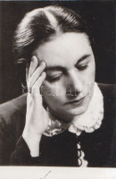 Várnai Zseni (1890-1981) költőnő géppel írt és saját kézzel aláírt levele Ránki (született Rottmann) Andor könyvnyomdásznak.Kelt: Budapest, 1959. november 5. Egy levél, négyrét hajtogatva, egy oldalán 15 beírt sor. A levél