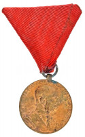 1898. 'Jubileumi Emlékérem a Fegyveres Erő Számára / Signum memoriae (AVSTR)' bronz kitüntetés mellszalag nélkül T:XF Hungary 1898. 'Commemorative Jubilee Medal for the Armed Forces' bronze decoration without ribbon C:XF